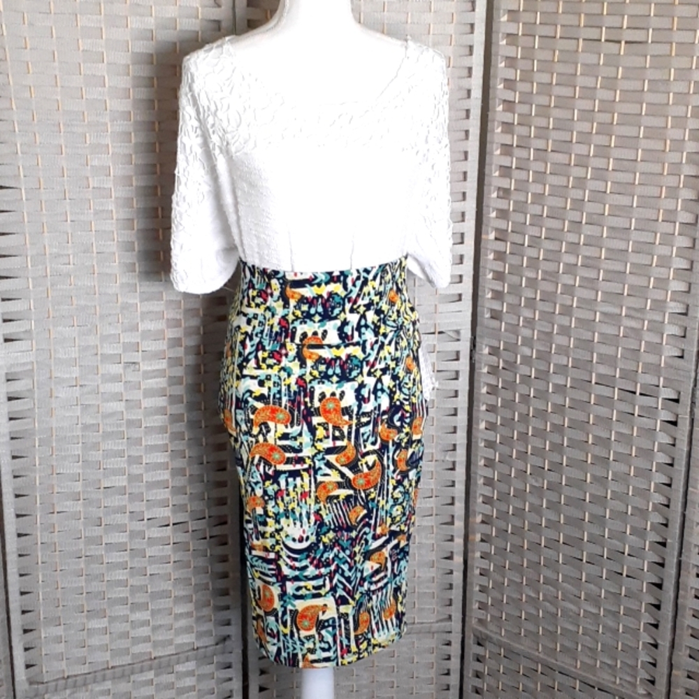 👉*NWT* LULAROE "CASSIE" SKIRT SIZE S ~MIDI
